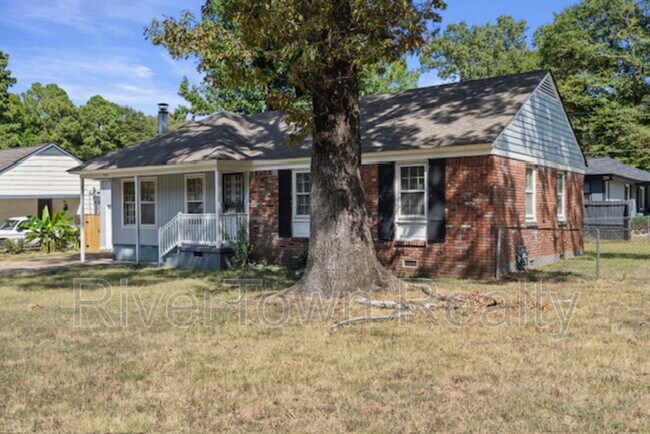 Building Photo - 5026 Loch Lomond Rd