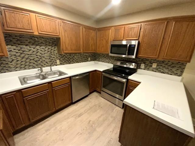 Foto del edificio - 819 Havenbrook Dr