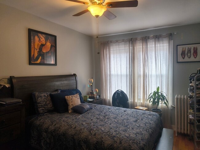 Photo - 4831 W Addison St Apartment