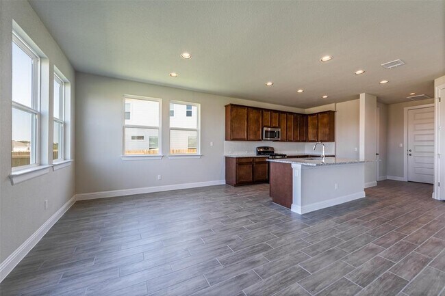 Foto del edificio - 112 Winding Hollow Ln