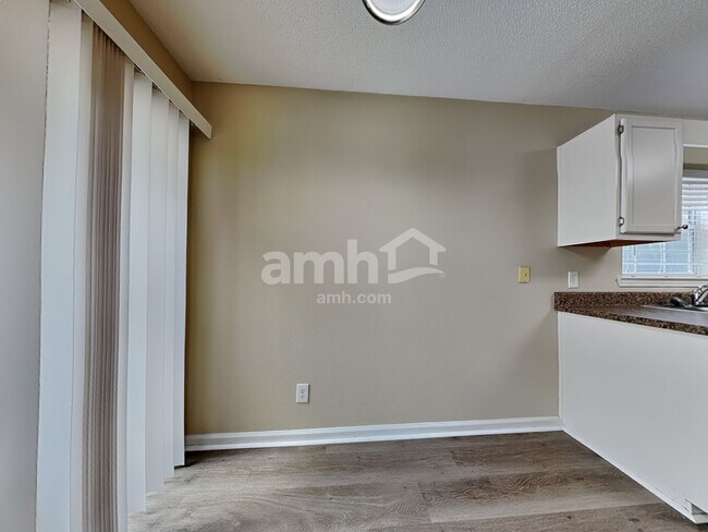 Foto del edificio - 109 Rivermarsh Dr