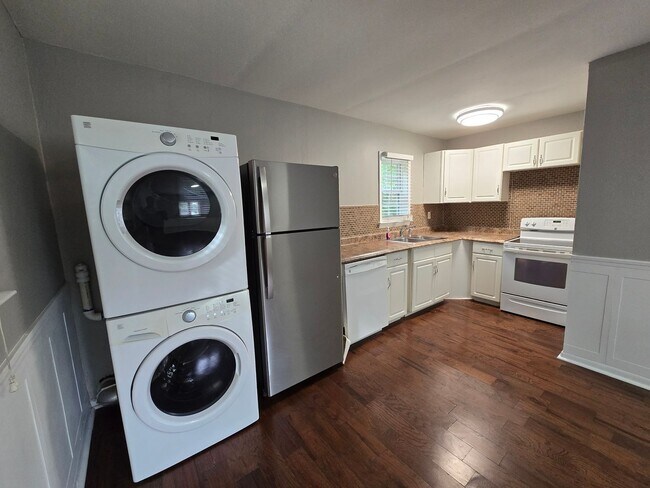 Foto del edificio - Live in Red Bank!