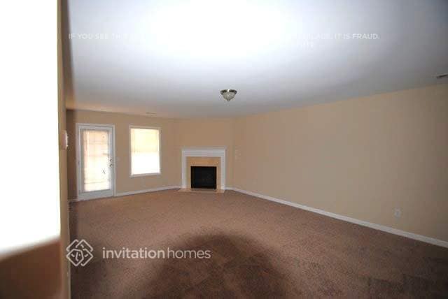 Building Photo - 4720 Parkview Walk Dr