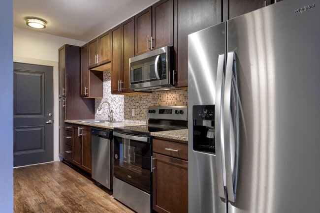 Artisan on 18th - Artisan on 18th Apartments