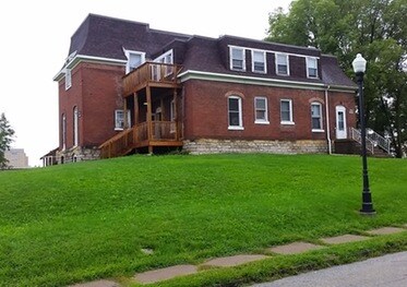 Primary Photo - 620 N Perry St