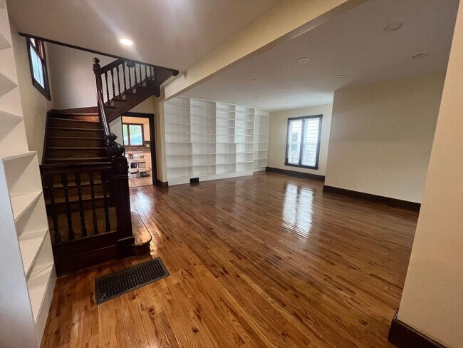 Foto del edificio - 117 Maple St