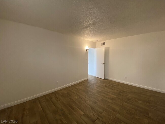 Foto del edificio - 1300 N 22nd St