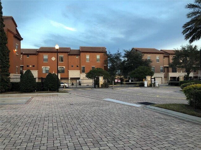 Building Photo - 6149 Metrowest Blvd