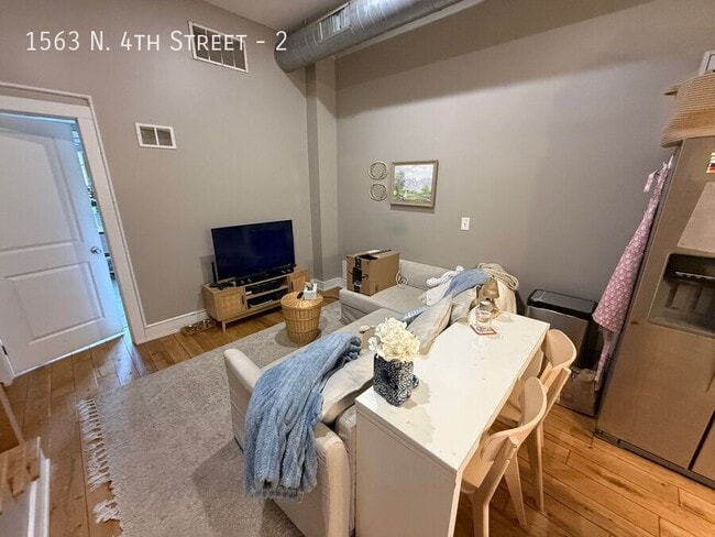 Foto del edificio - 1563 N 4th St