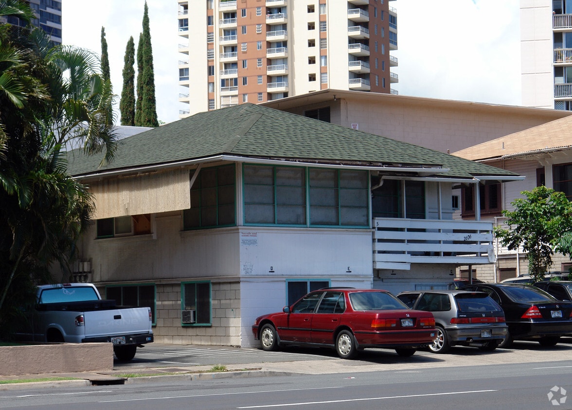 Building Photo - 2606 Kapiolani Blvd