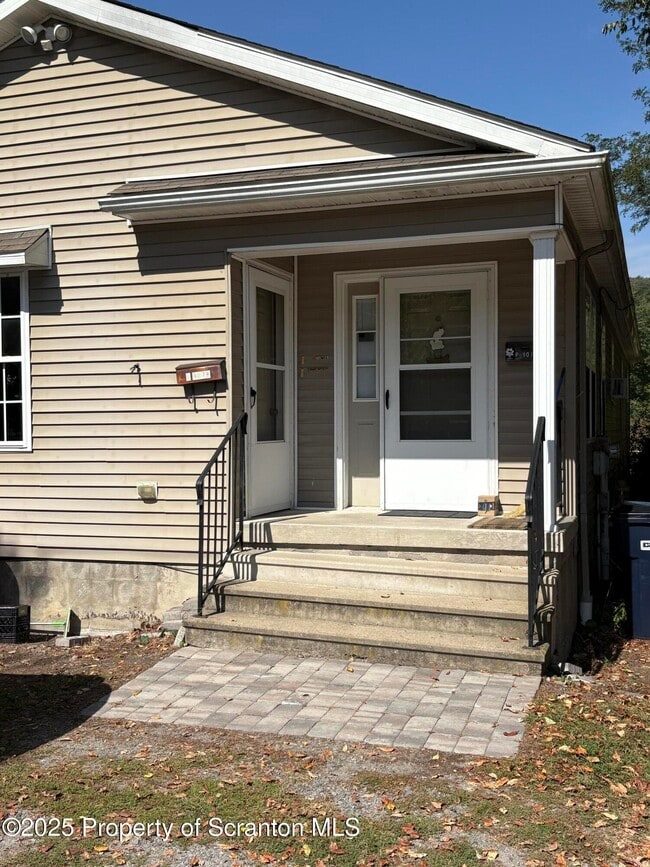 Building Photo - 907 Lackawanna Ave