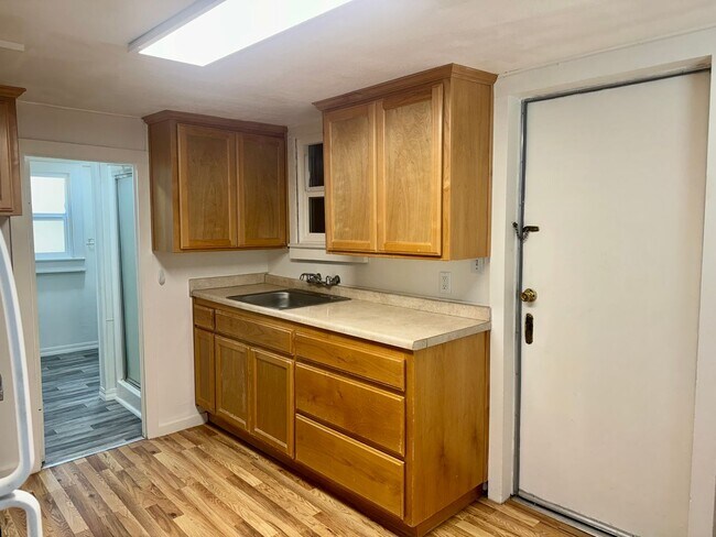 Foto del edificio - Check out this little Gem 1/1