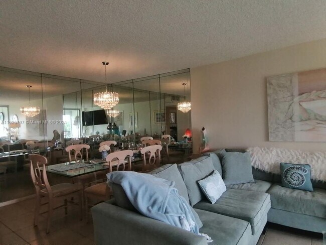 Foto del edificio - 3671 Environ Blvd