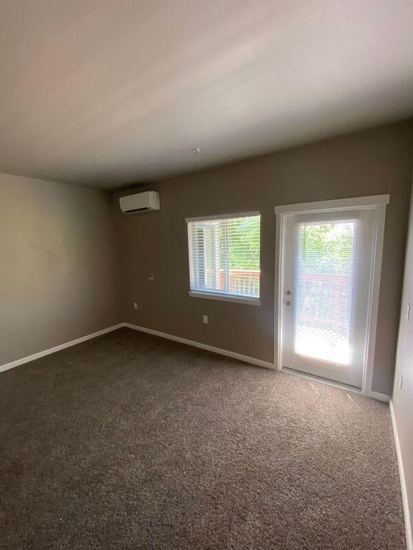 Foto del edificio - 4235 Hawthorne Ave NE
