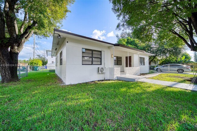 Building Photo - 1291 NW 40th St