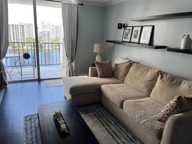 Foto del edificio - 2750 NE 183rd St