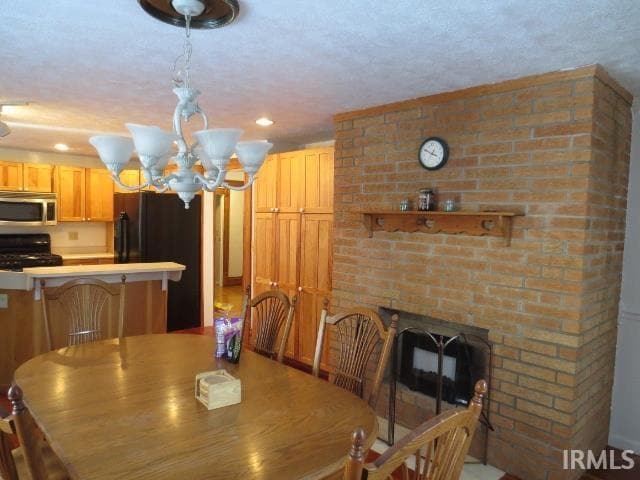 Foto del edificio - 816 Elmwood Dr