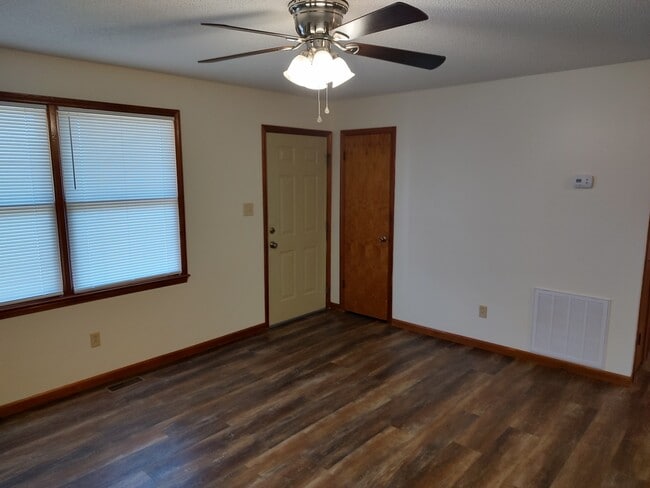 Building Photo - 170A Neel Rd