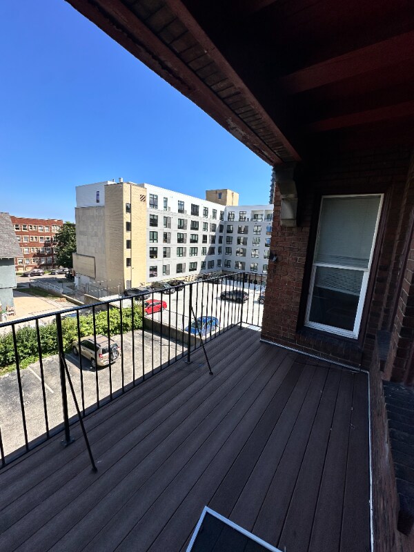 Foto del edificio - 1030 N Marshall St