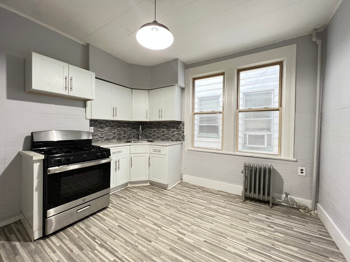 Unit 2 - 93 Norwood St