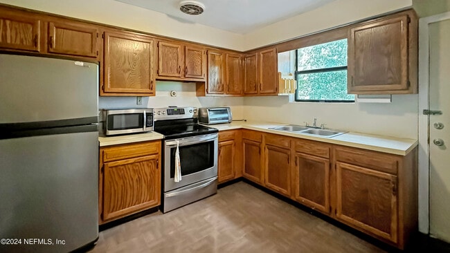 Building Photo - 6243 Randia Dr