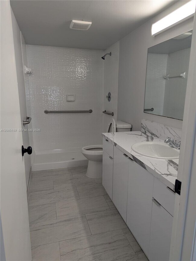 Foto del edificio - 2323 Linton Ridge Cir