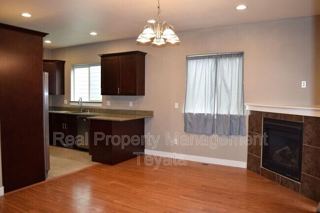 Building Photo - 517 Harman Way