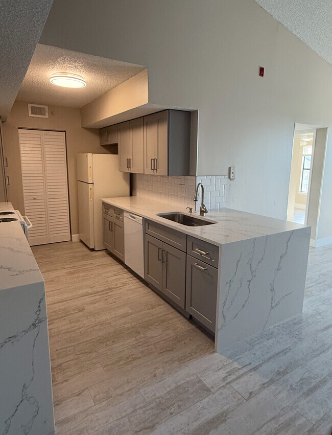 Foto del edificio - 13621 Eagle Ridge Dr