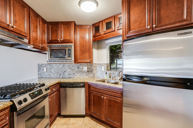 Building Photo - Beautiful 2 Bedroom 2 Bathroom Condo in La...