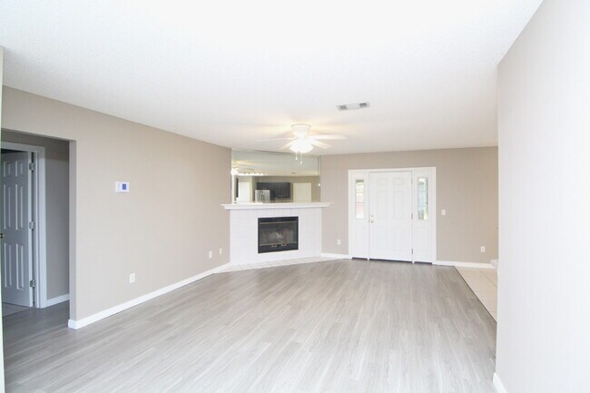 Foto del edificio - Beautiful Milton Home Near Whiting Field –...