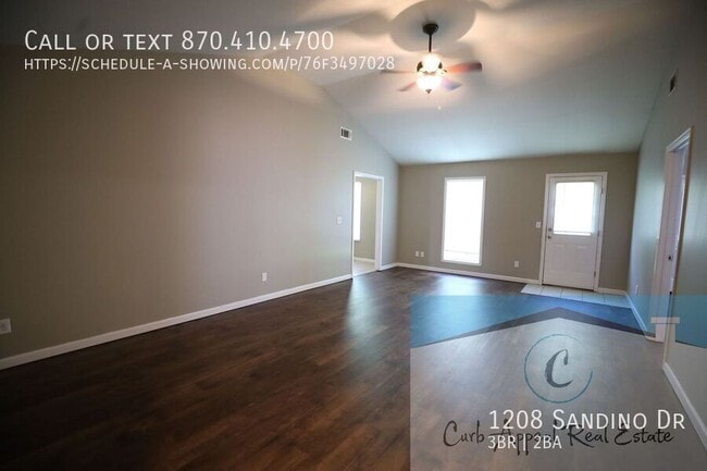 Building Photo - 1208 Sandino Dr