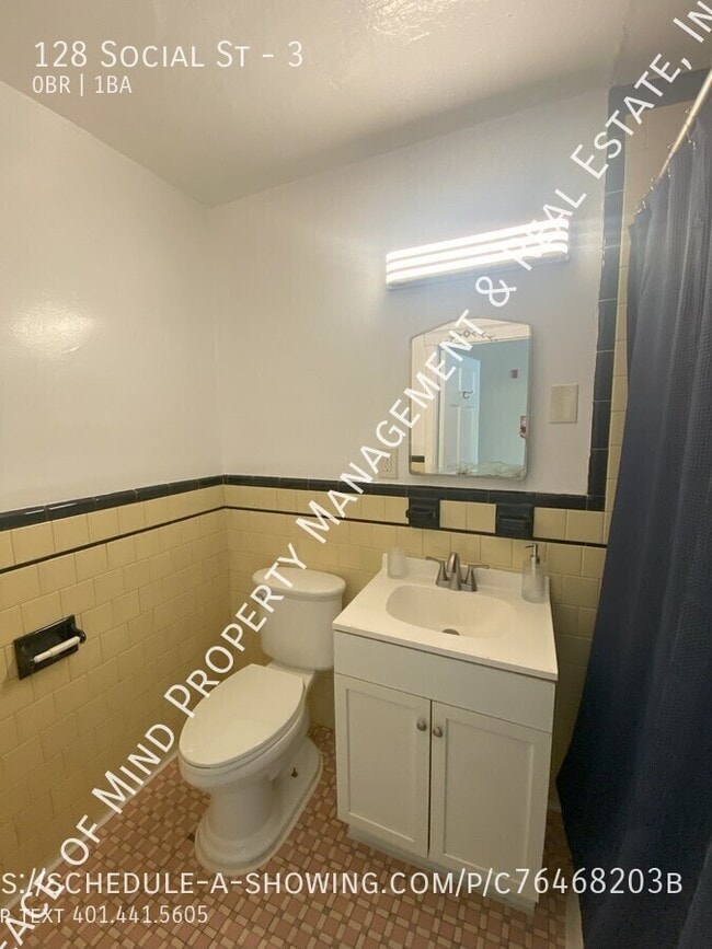 Building Photo - 128 Social St