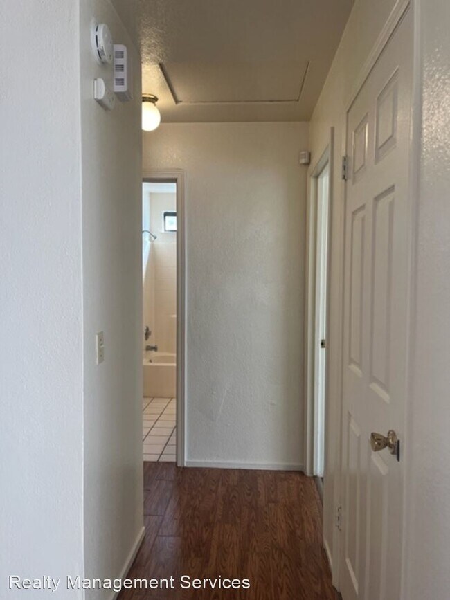 Building Photo - 3 br, 2.5 bath House - 6911 Creamery Ln.