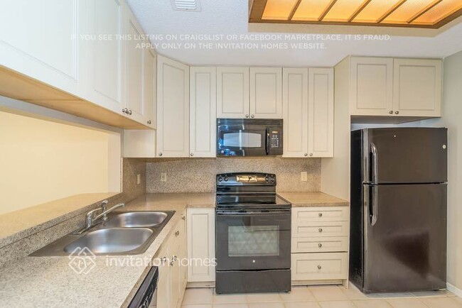 Building Photo - 8104 Kilwinning Ln