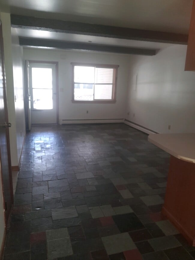 Living Room - 113 Raylinsky Rd
