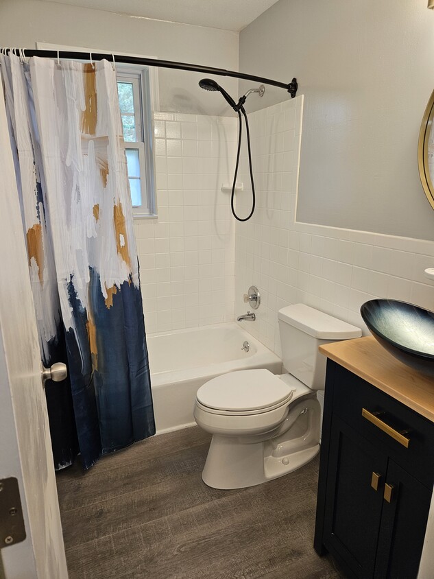 Foto principal - 1079 Blue Hills Ave