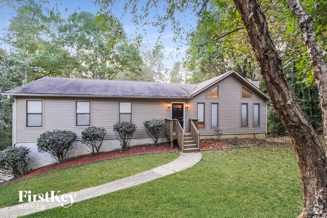 Building Photo - 5756 Lake Ct