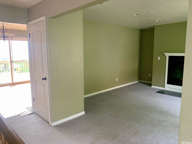 Building Photo - 1708 East Blackhawk Drive