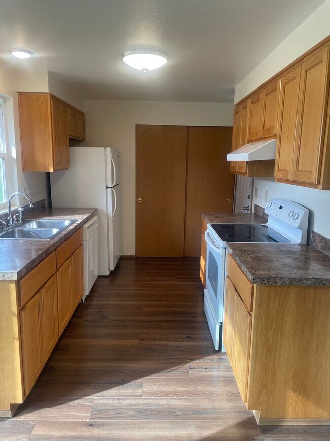 Building Photo - 17222 161st Place SE