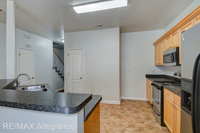 Building Photo - 4 br, 2.5 bath House - 5563 NEW COLONY DRIVE