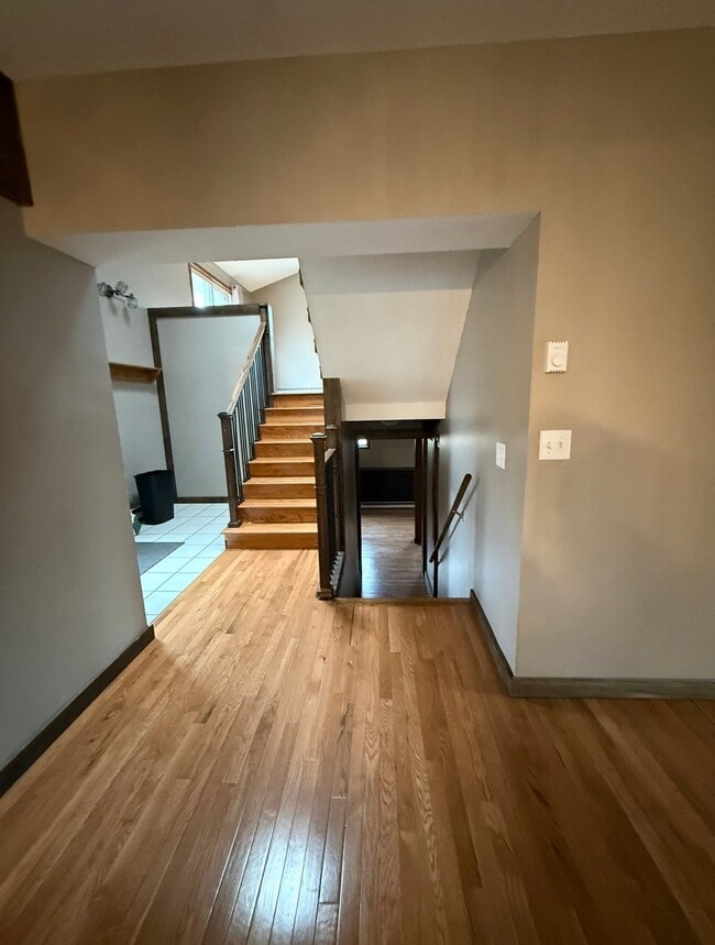 Foto del edificio - 1589 Racine Ave S
