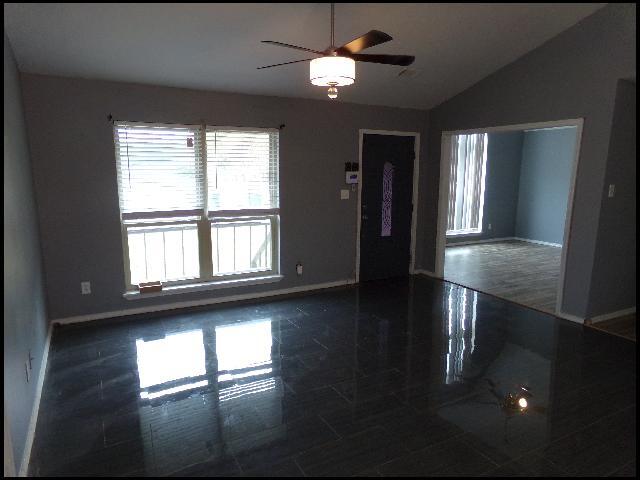 Foto del edificio - 2616 Kady Ln