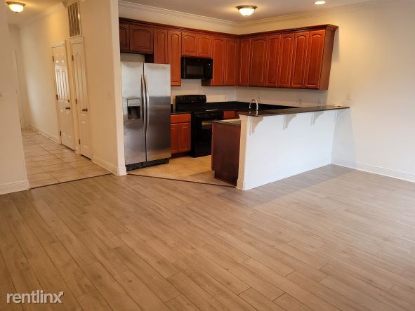 Building Photo - 2 br, 2.5 bath Townhome - 3489 Riverbend Cv