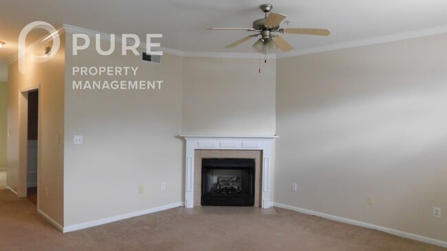 Foto del edificio - 206 Park Village Cir