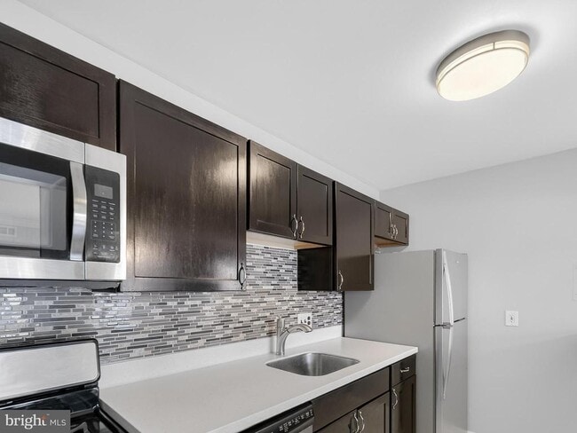 Foto del edificio - 2908 Kings Chapel Rd