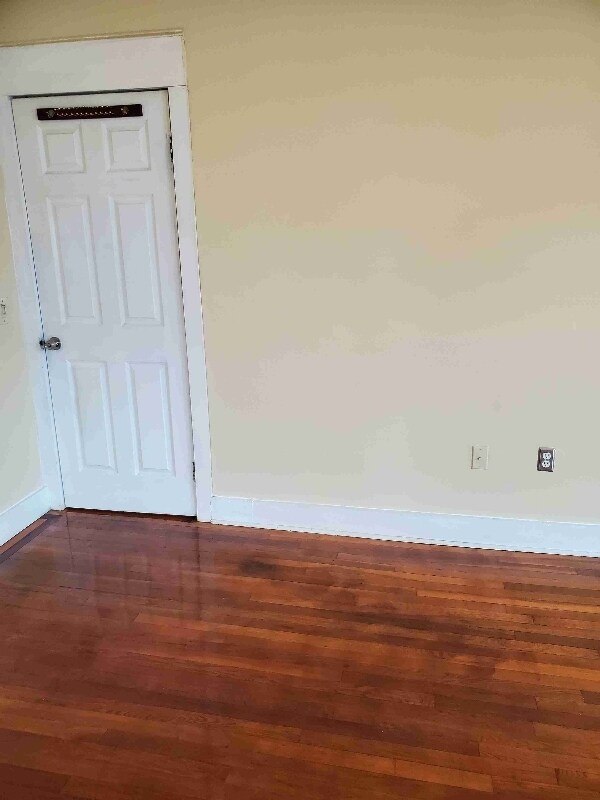 Foto del edificio - 137 Glenway St