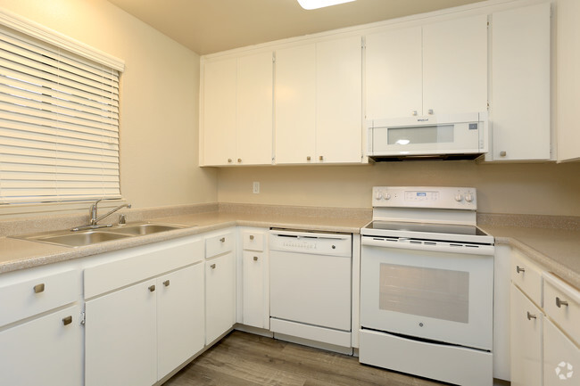 2BR 2BA-909 Sq Ft - Avondale Apartments