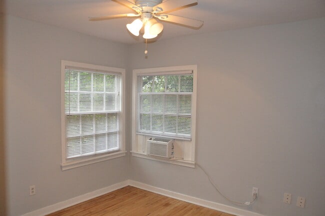 Bedroom 2 - 1027 Bellevue Pl