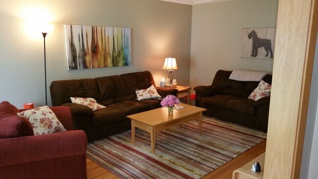 Foto del edificio - 3008 W 60th St