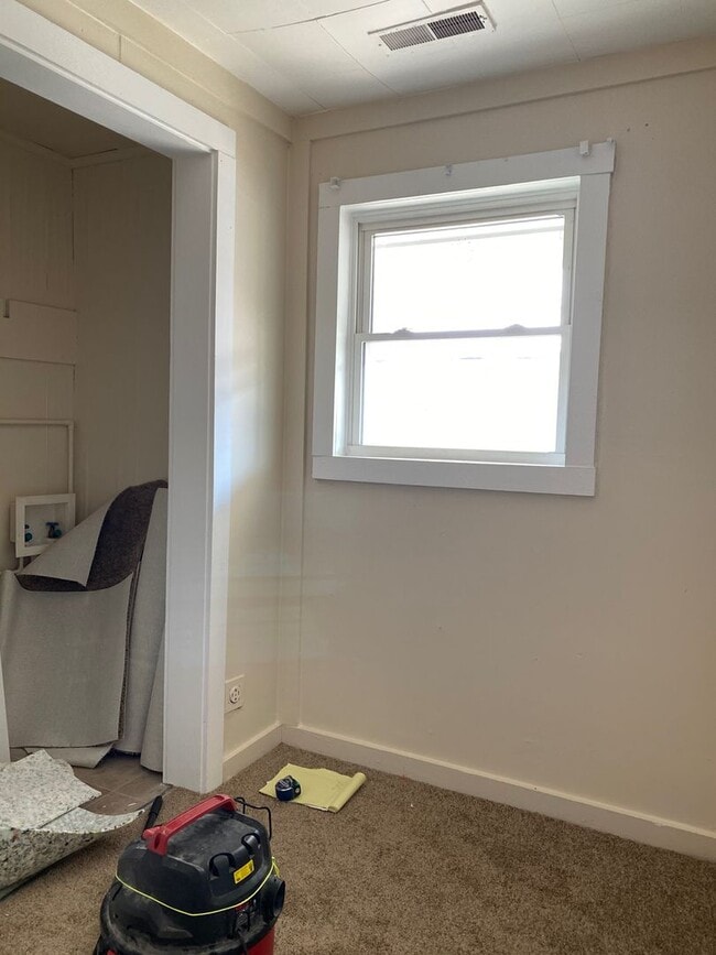 Building Photo - Upstairs, 3 bedroom and 2 bathroom unit on...
